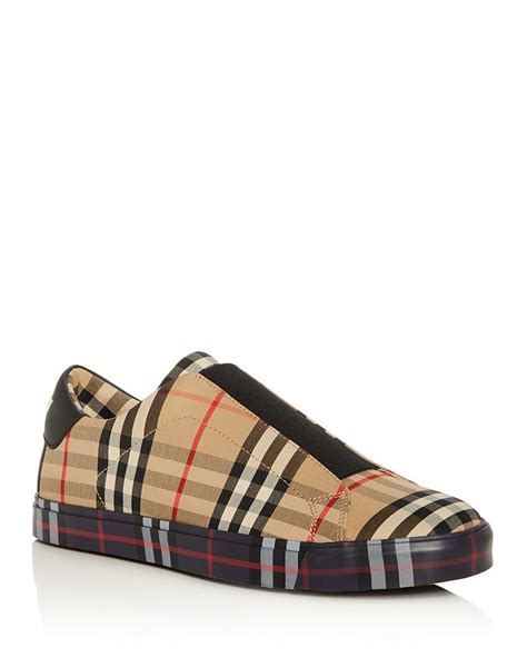 Burberry Men's Markham Slip